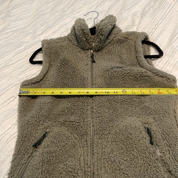 EUC Columbia Winter Pass Sherpa Vest - small - Picture 7 of 13